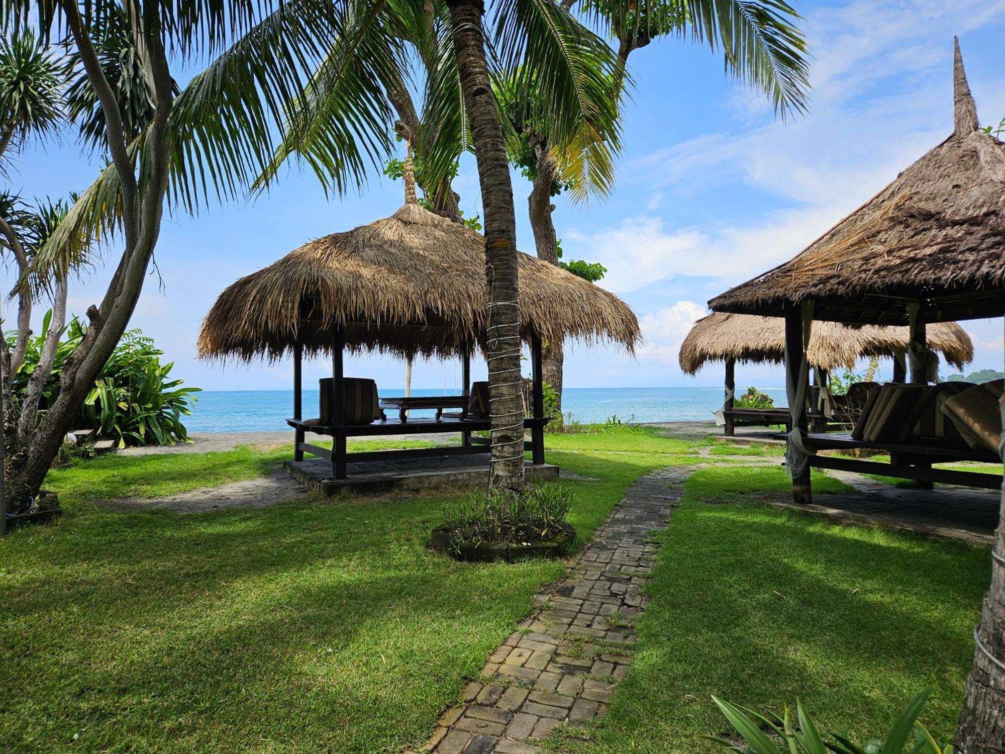 Sunsethouse Lombok Hotel Mangsit Exterior foto