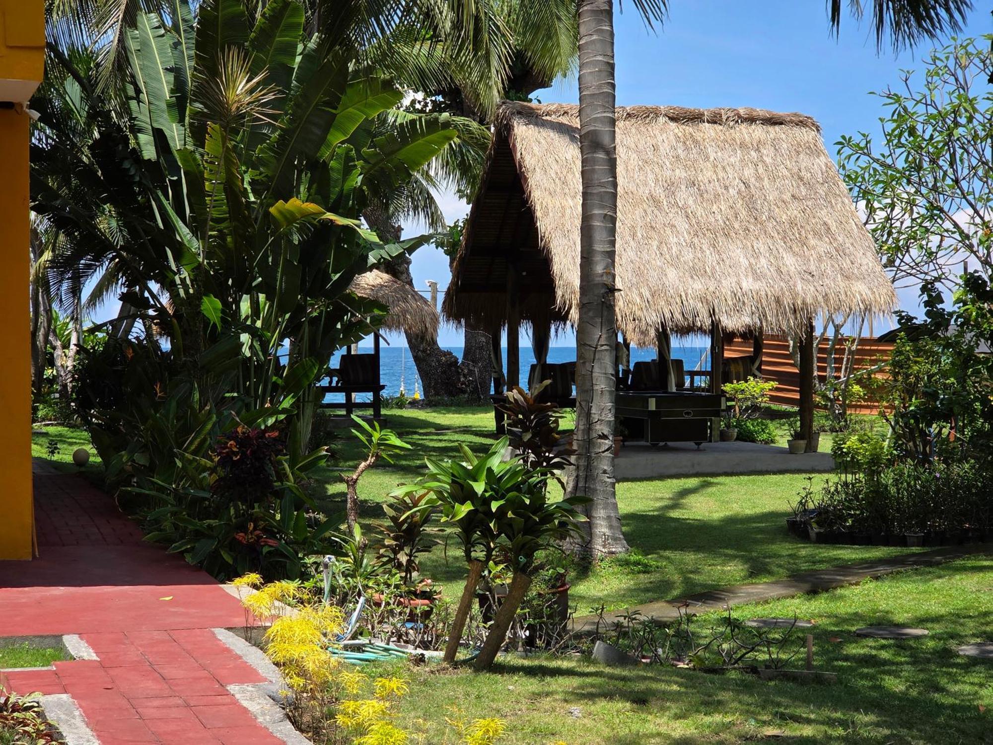 Sunsethouse Lombok Hotel Mangsit Exterior foto